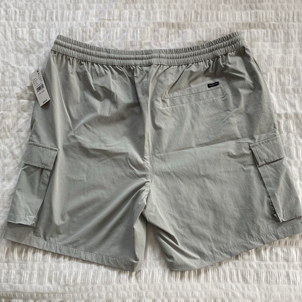 Men's Gray Cargo Shorts - Picture 6 of 6